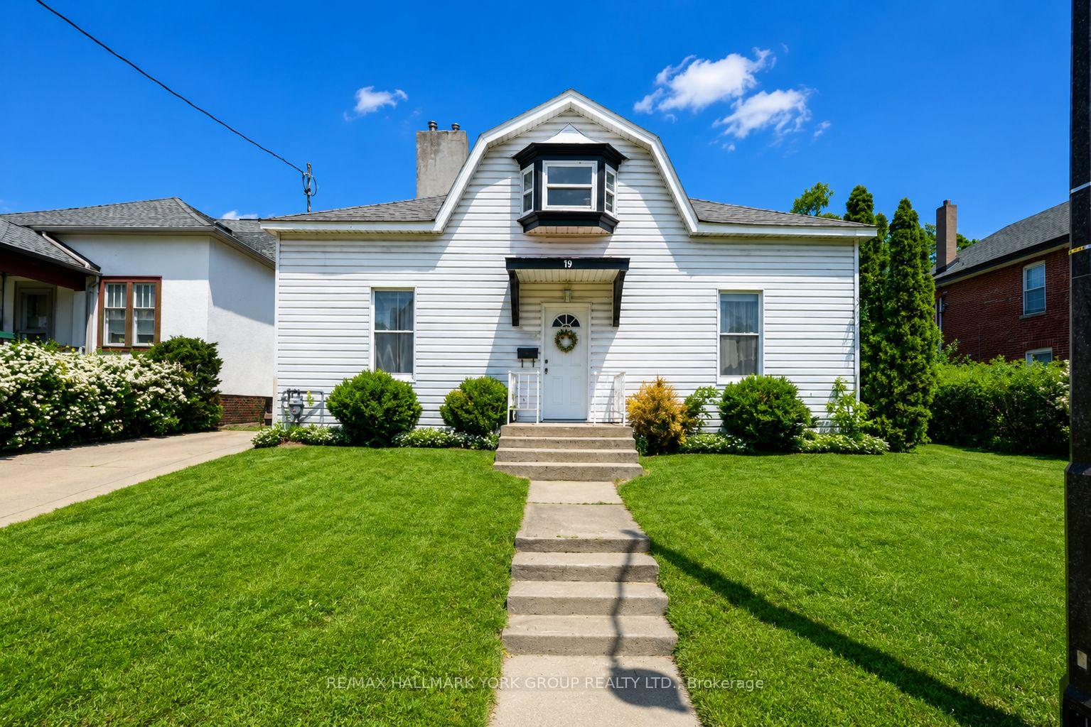 79 Toronto Street, Barrie, ON L4N 1V1