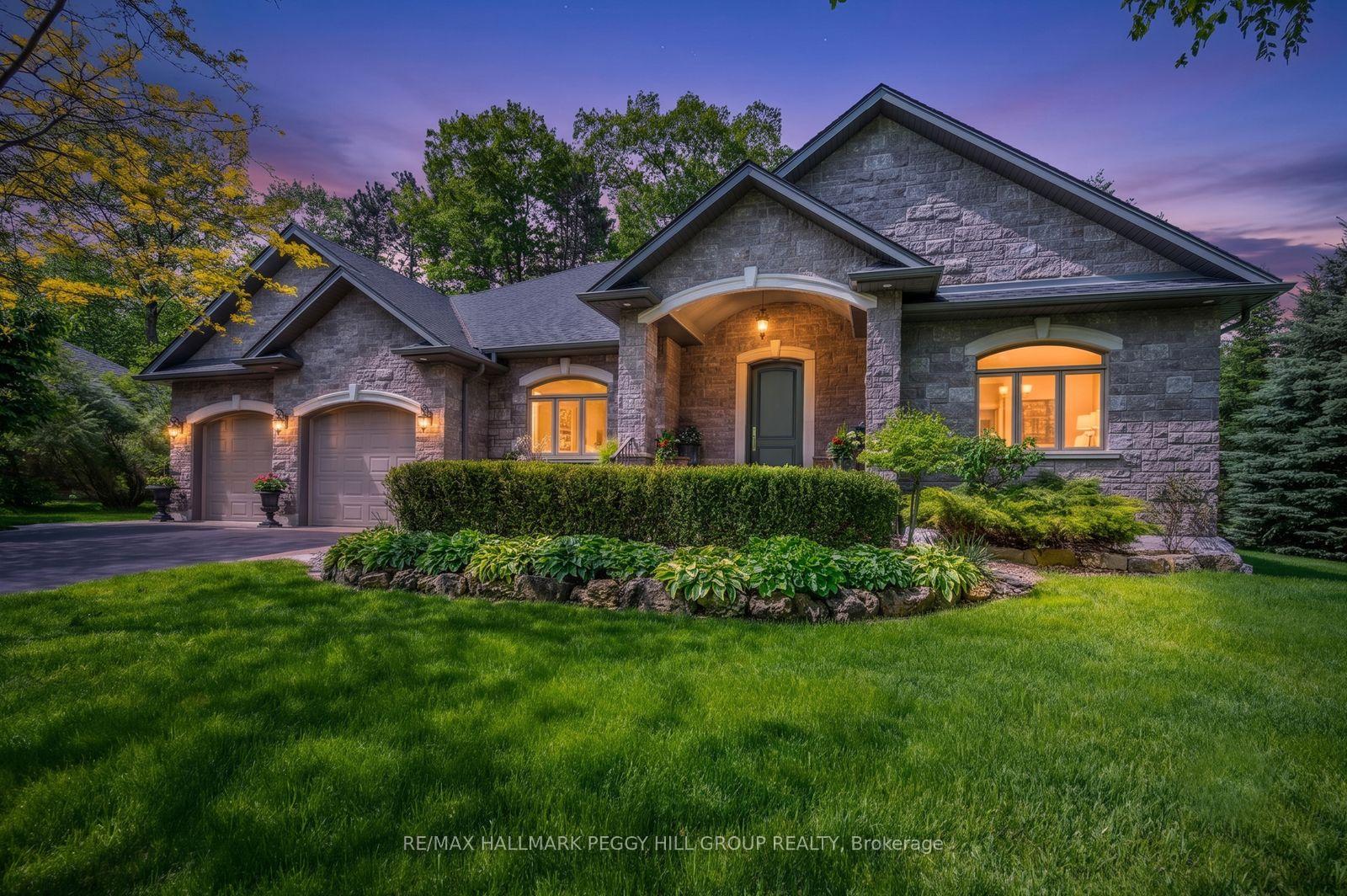 2 Hilltop Court, Springwater, ON L9X 0H5