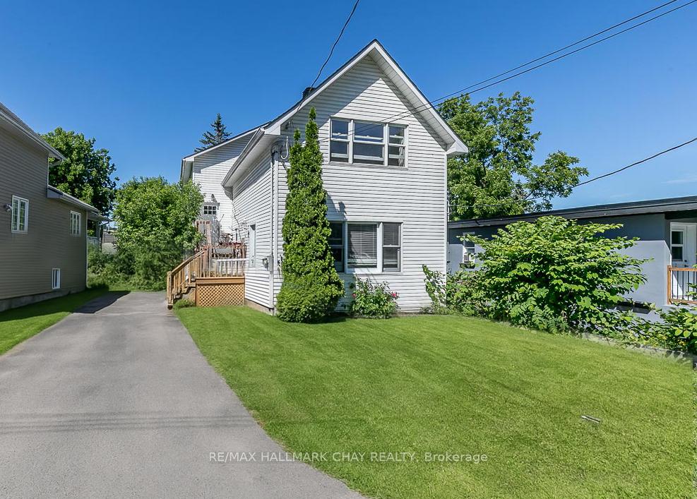 226 Queen Street, Midland, ON L4R 3H1