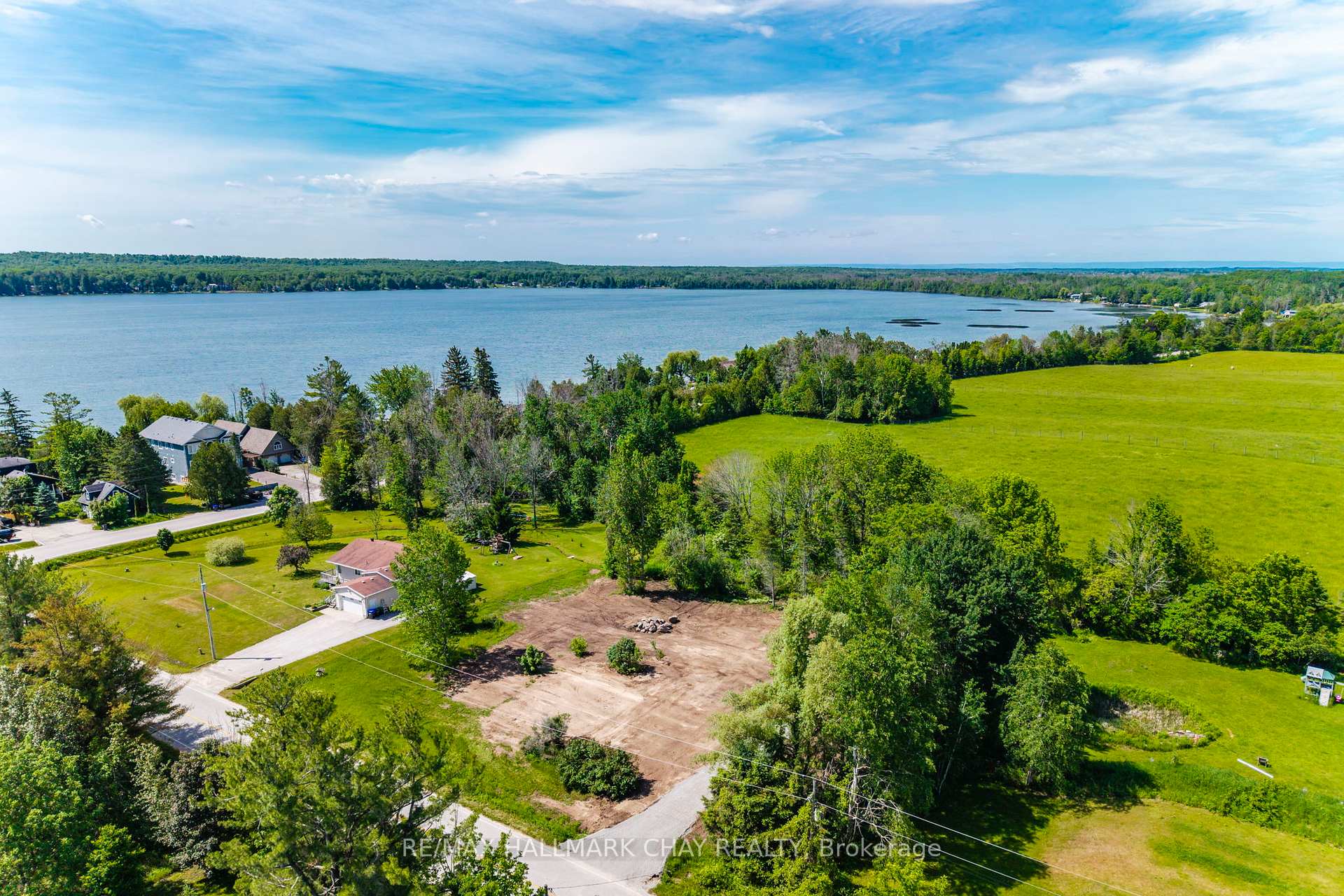 2322 North Orr Lake Road, Springwater, ON L0L 1P0