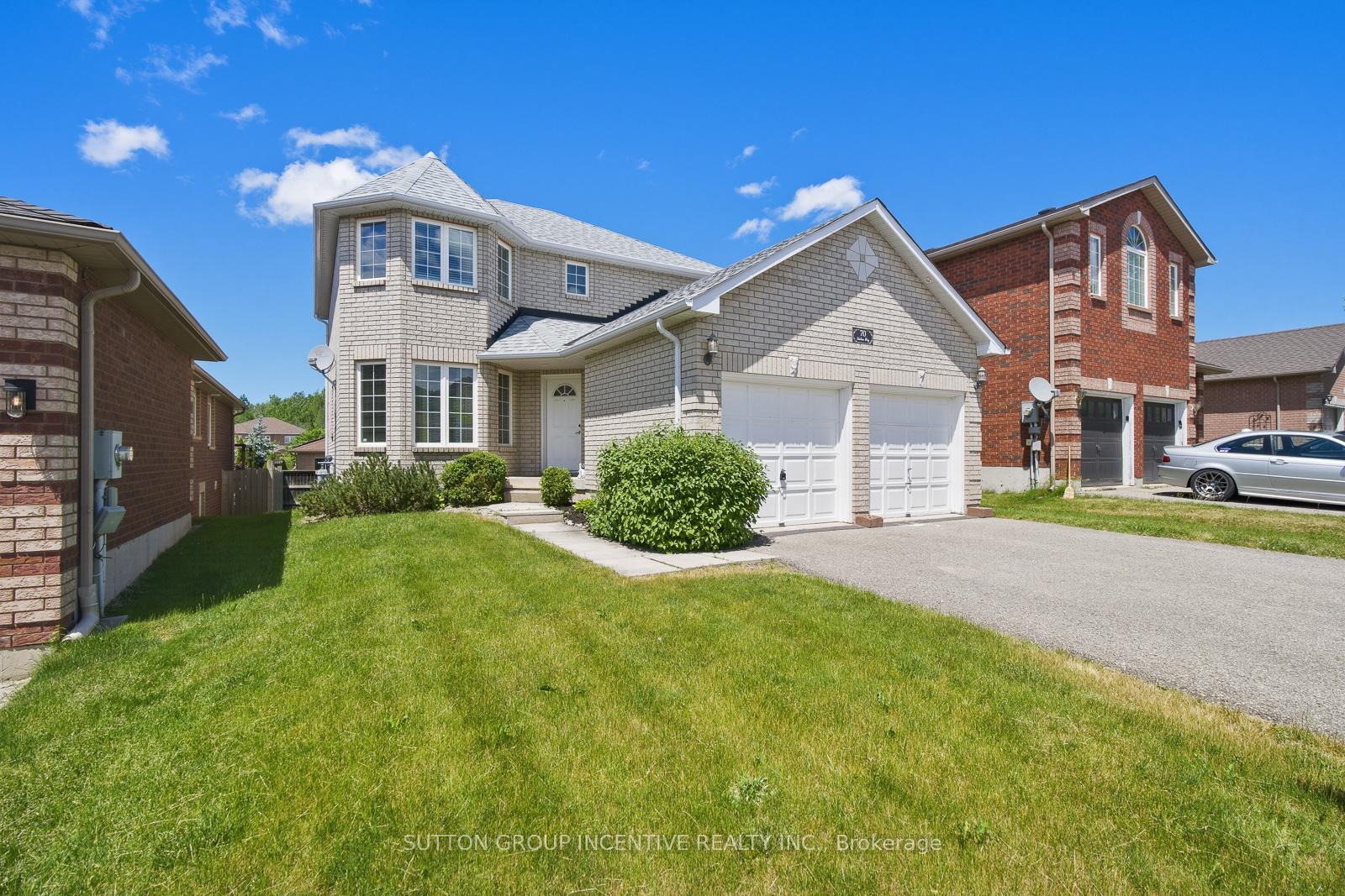 70 Shalom Way, Barrie, ON L4N 5Y3