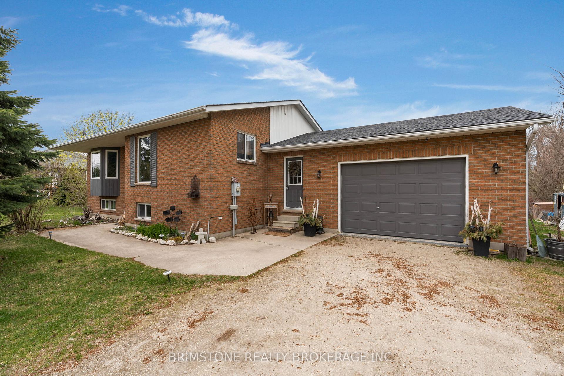 220 Morgan Road, Wasaga Beach, ON L9Z 1N4