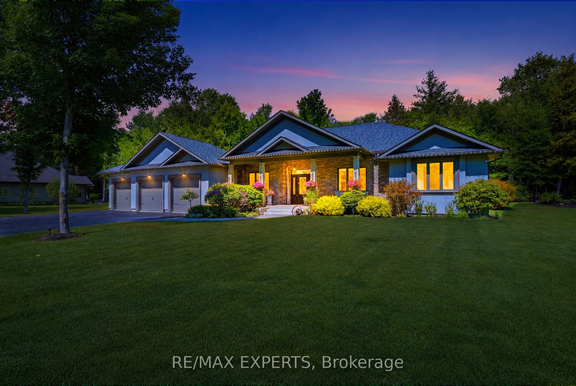 48 Marni Lane, Springwater, ON L0L 2K0