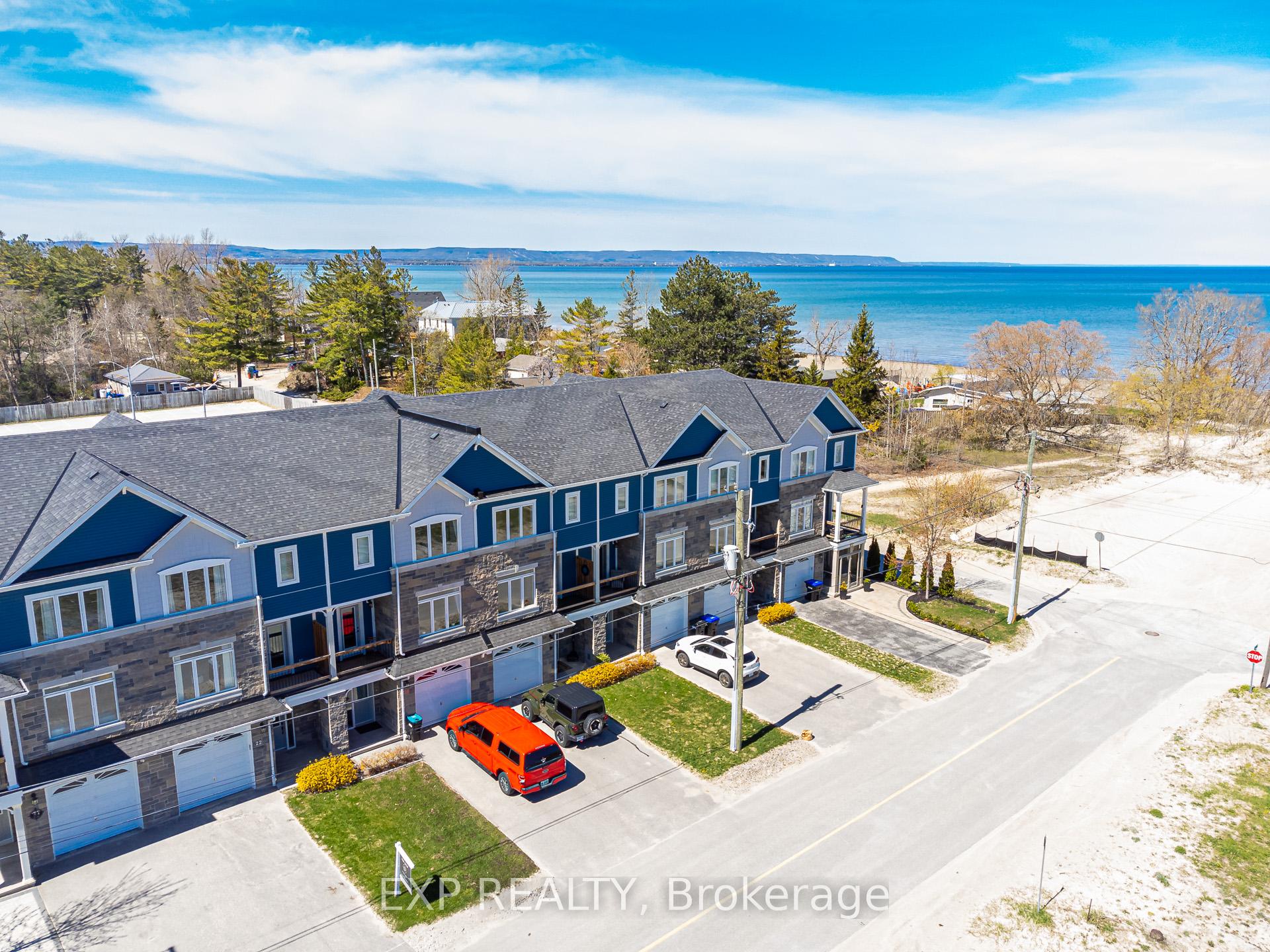 22 18th Street N, Wasaga Beach, ON L9Z 2H4