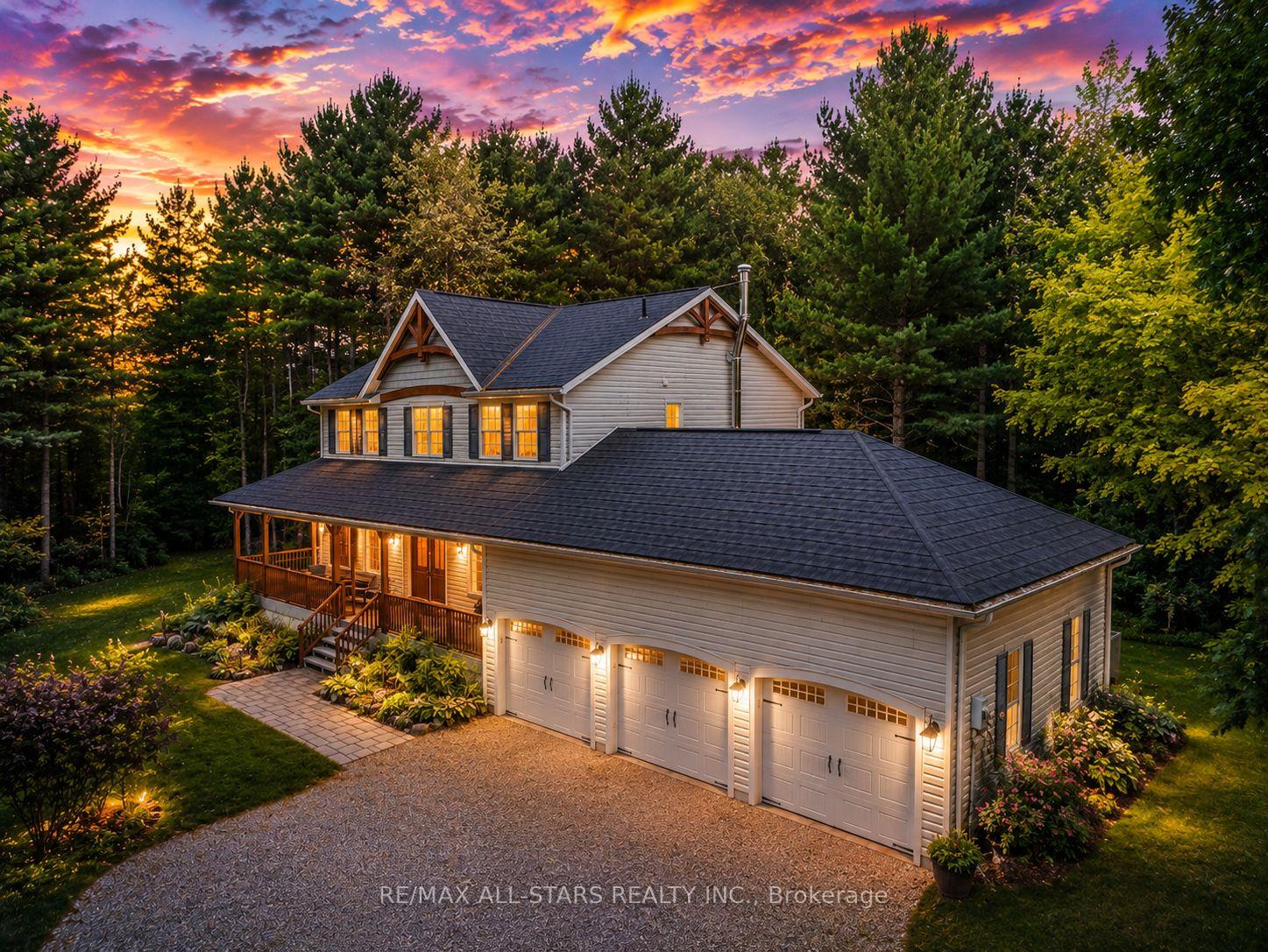 29 Robert Boulevard, Springwater, ON L0L 1V0