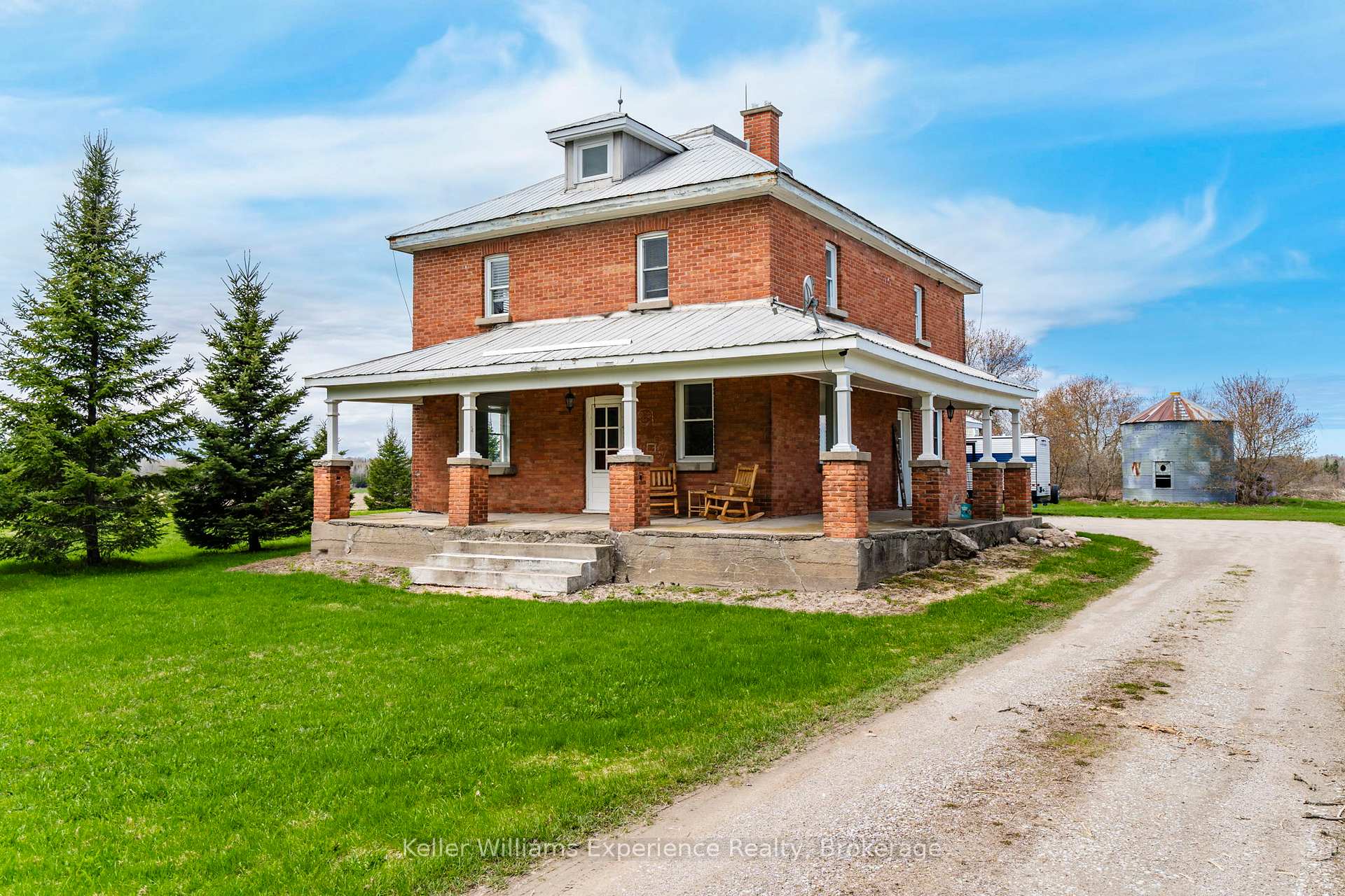 2936 Flos 6 Road W, Springwater, ON L0L 1P0