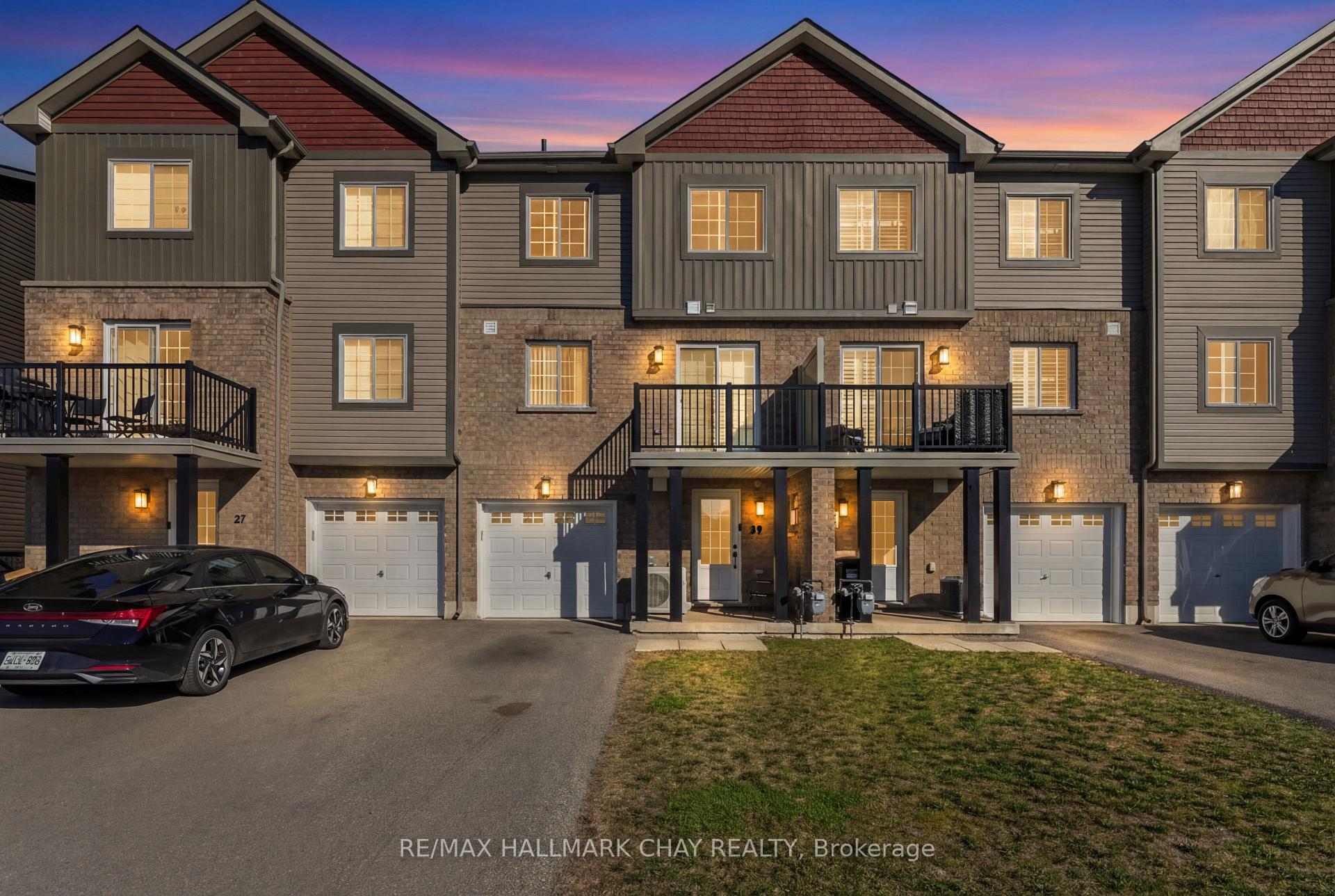 39 Kodiak Terrace, Barrie, ON L9J 0J4