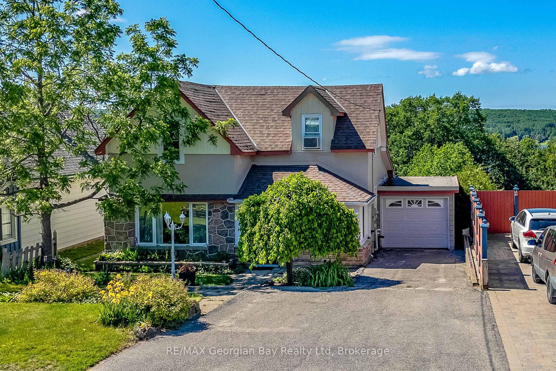 71 Poyntz Street, Penetanguishene, ON L9M 1N6