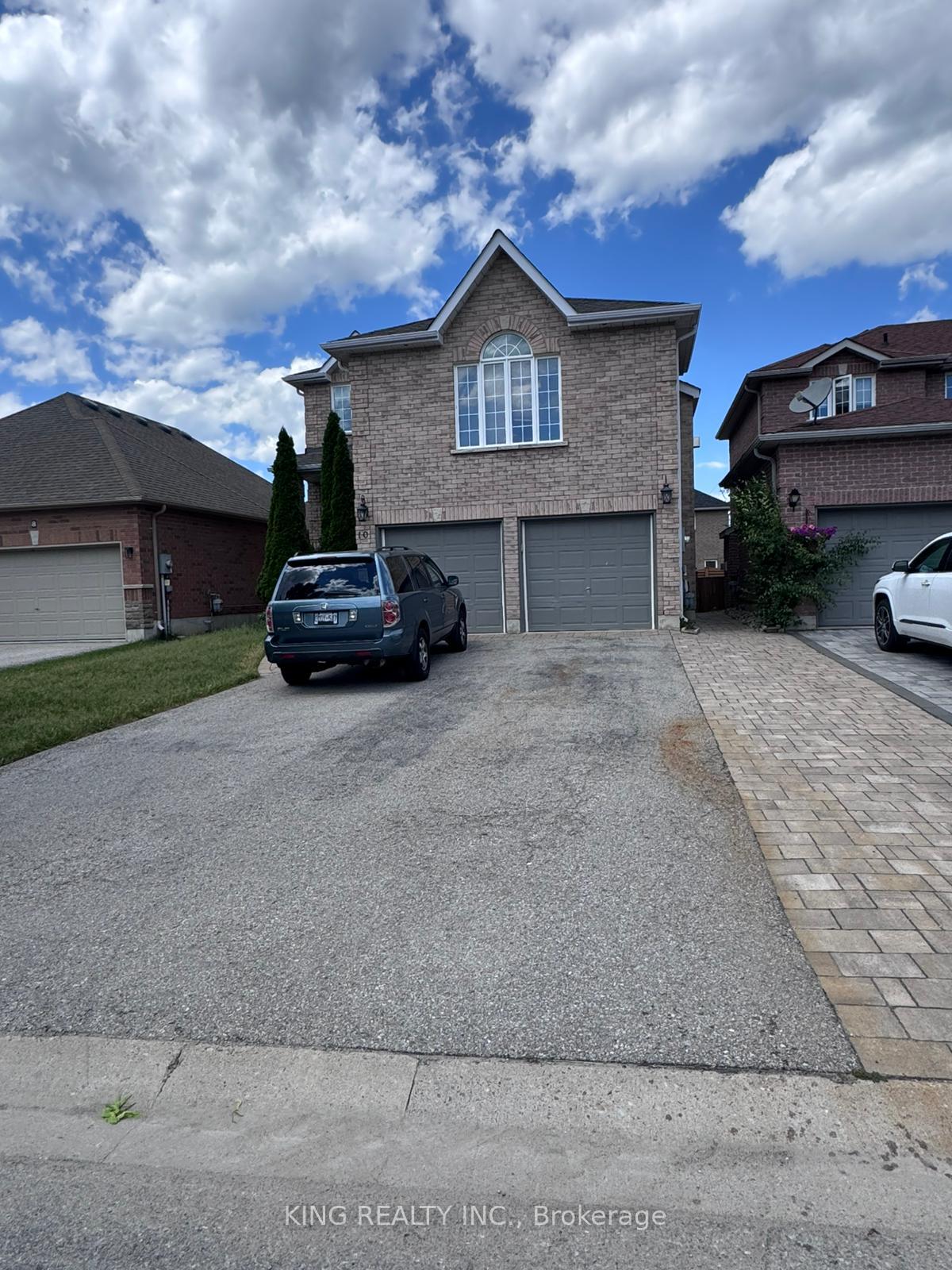 10 Humber Street E, Barrie, ON L4N 5S4