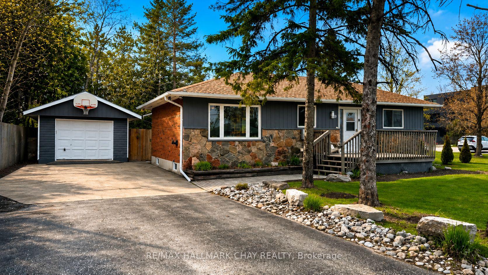 10 Finlay Mill Road, Springwater, ON L0L 1X0