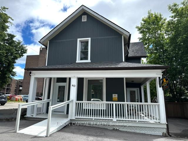 40 Albert Street N, Orillia, ON L3V 5K2