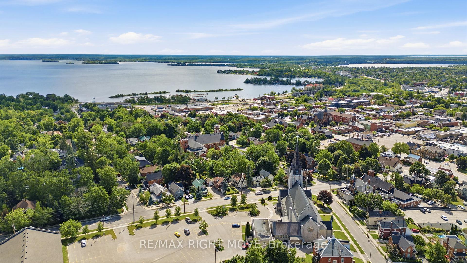 108 West Street N, Orillia, ON L3V 5C3