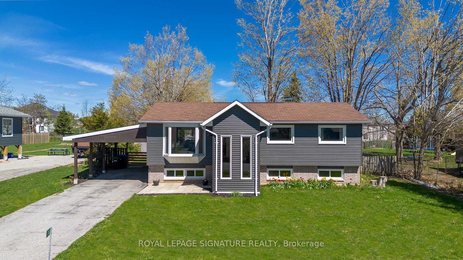 34 Champlain Crescent, Oro-Medonte, ON L0K 1E0