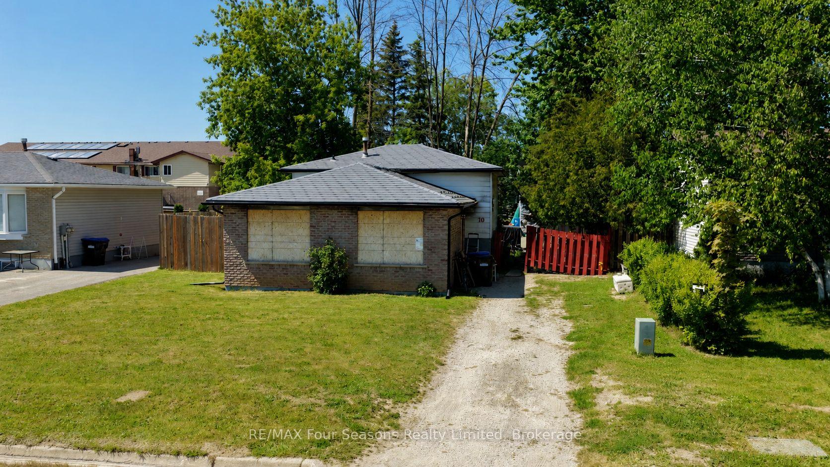 10 Rhonda Road, Collingwood, ON L9Y 4G4