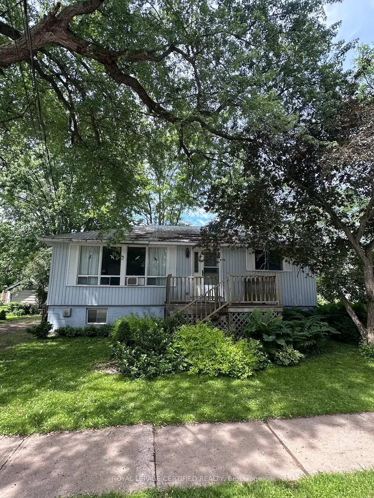 8 Bush Street, Severn, ON L0K 1E0