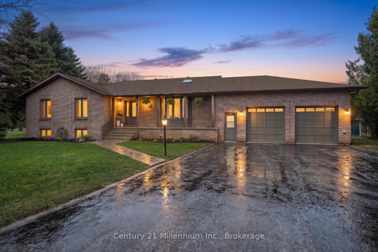 4 Blackburn Avenue, Clearview, ON L0M 1P0