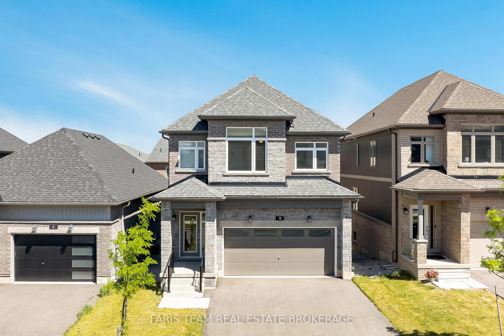 10 Barnyard Trail, Barrie, ON L9J 0Y1