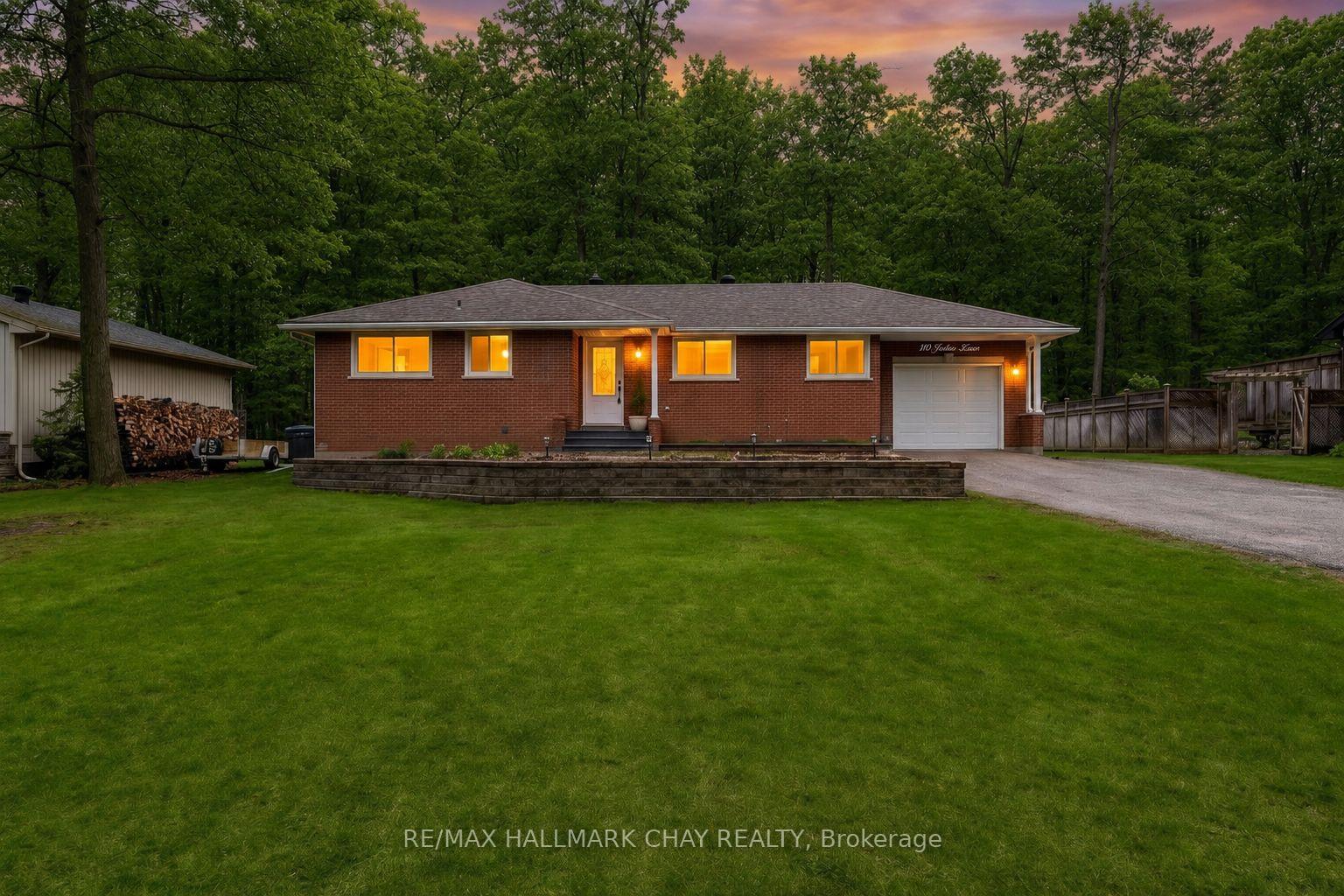 30 Jodies Lane, Springwater, ON L0L 1X1