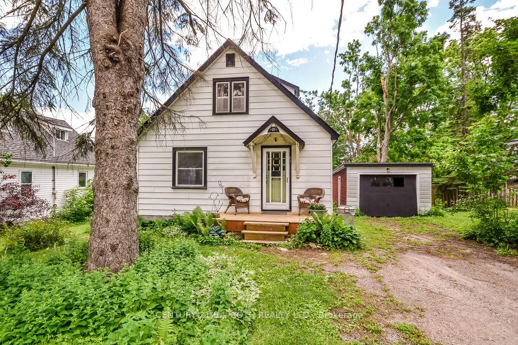21 BENNER Street, Orillia, ON L3V 2G6