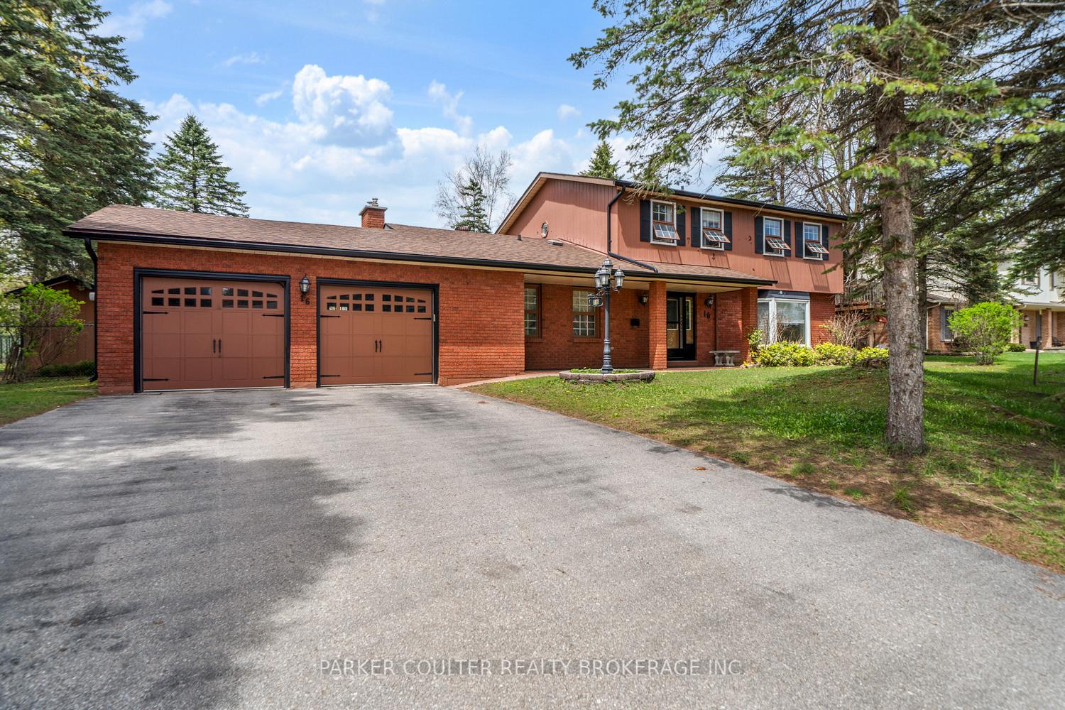 16 Cardinal Crescent, Springwater, ON L9X 0R1