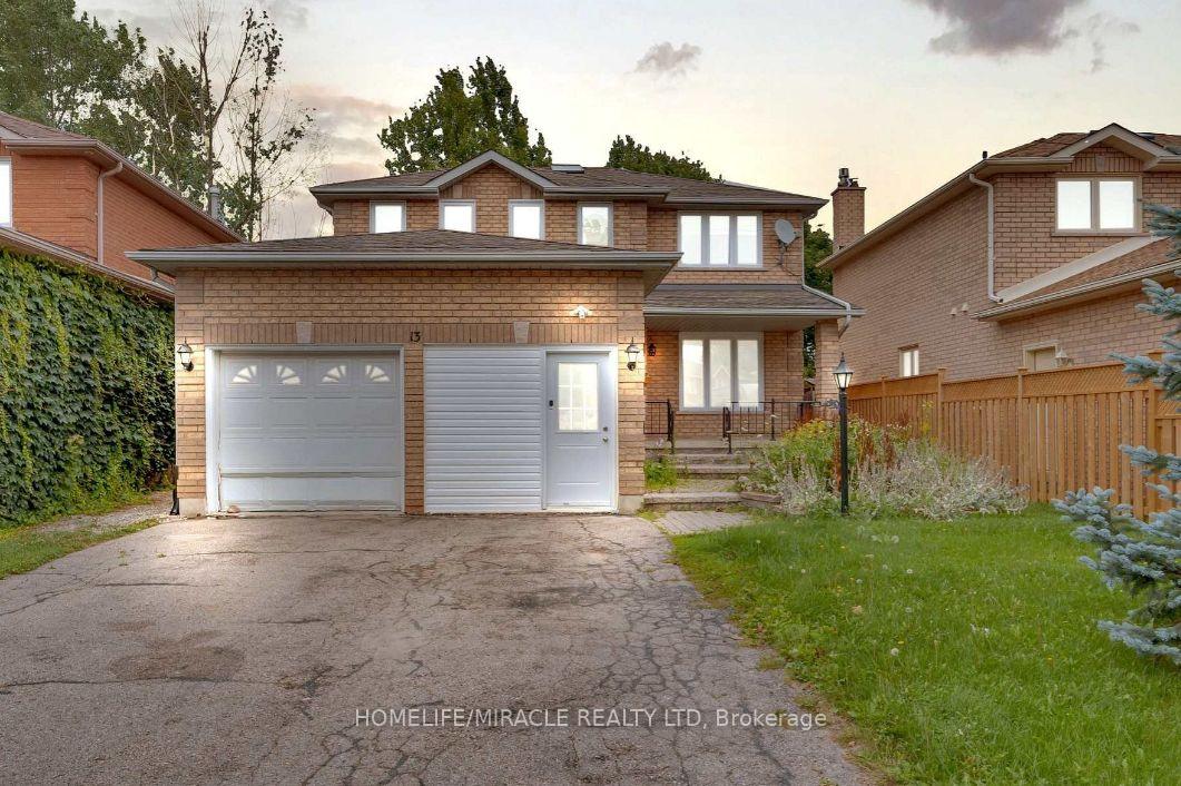 13 Morton Crescent, Barrie, ON L4N 7T4