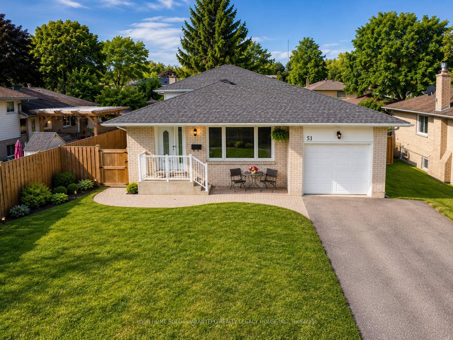 51 Springhome Road, Barrie, ON L4N 2W6
