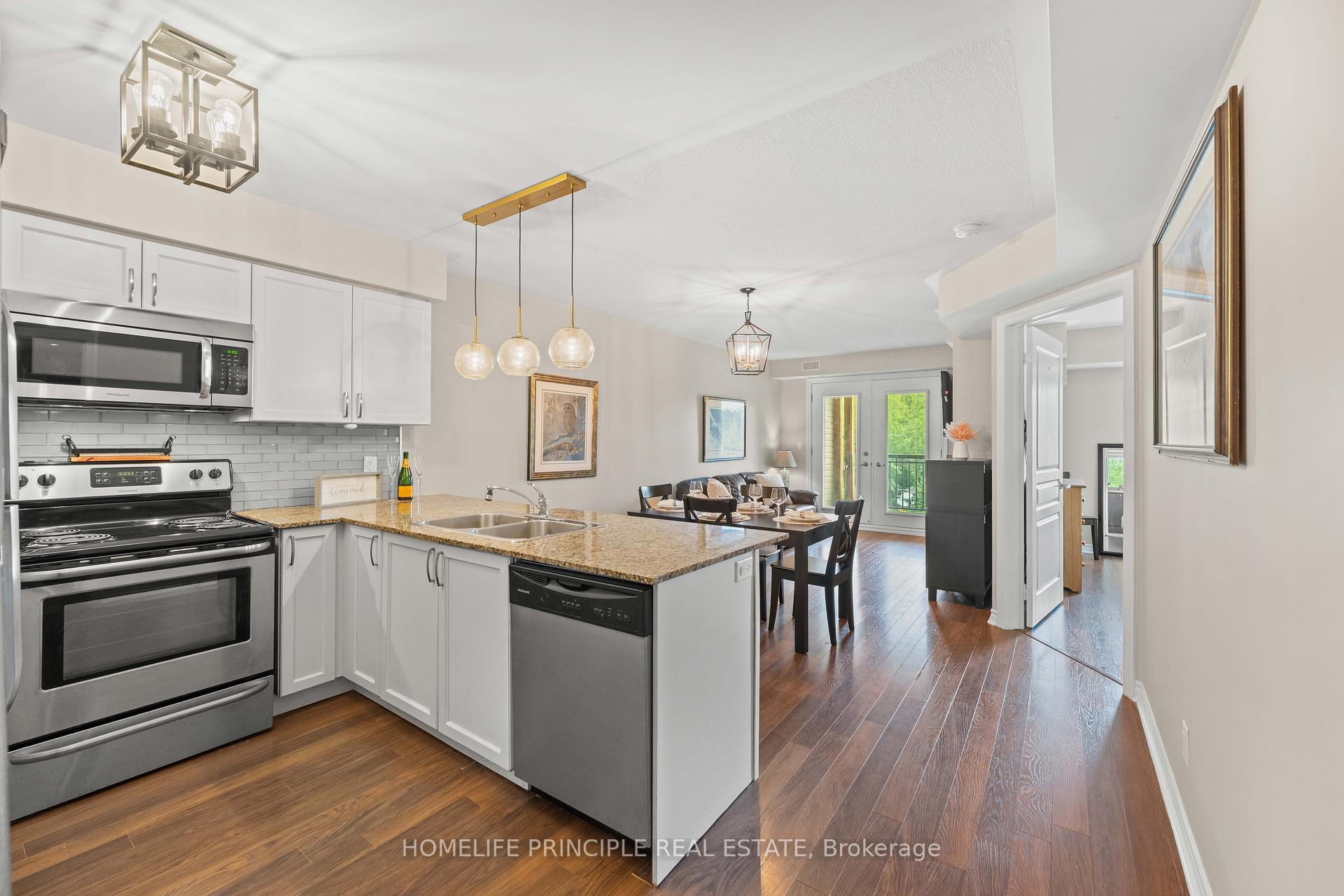 3 Brandy Lane Drive 205, Collingwood, ON L9Y 0X4