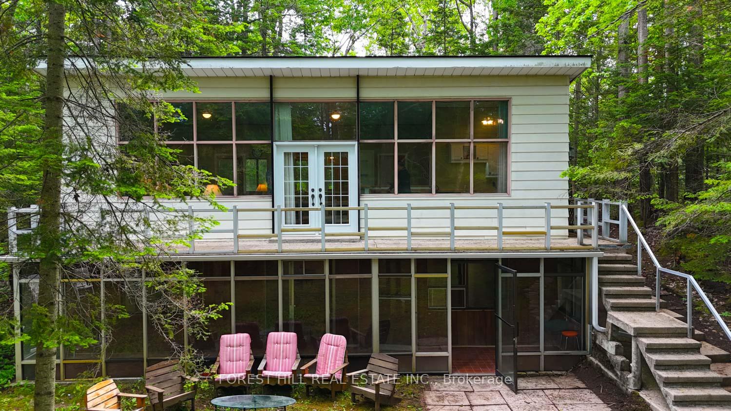 49 Leslie Street, Wasaga Beach, ON L9Z 2R3