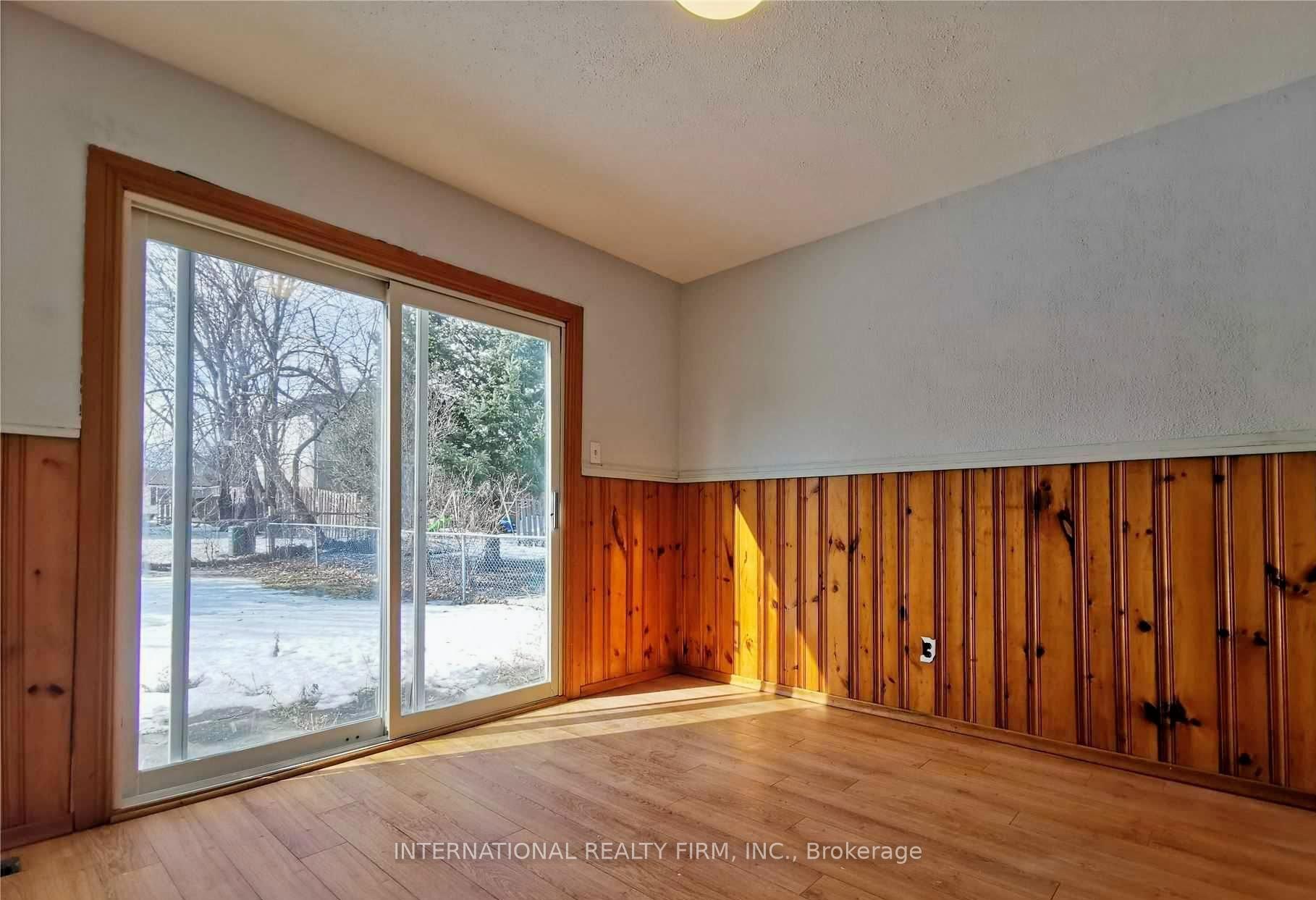 280 cook Street E, Barrie, ON L4M 4H8