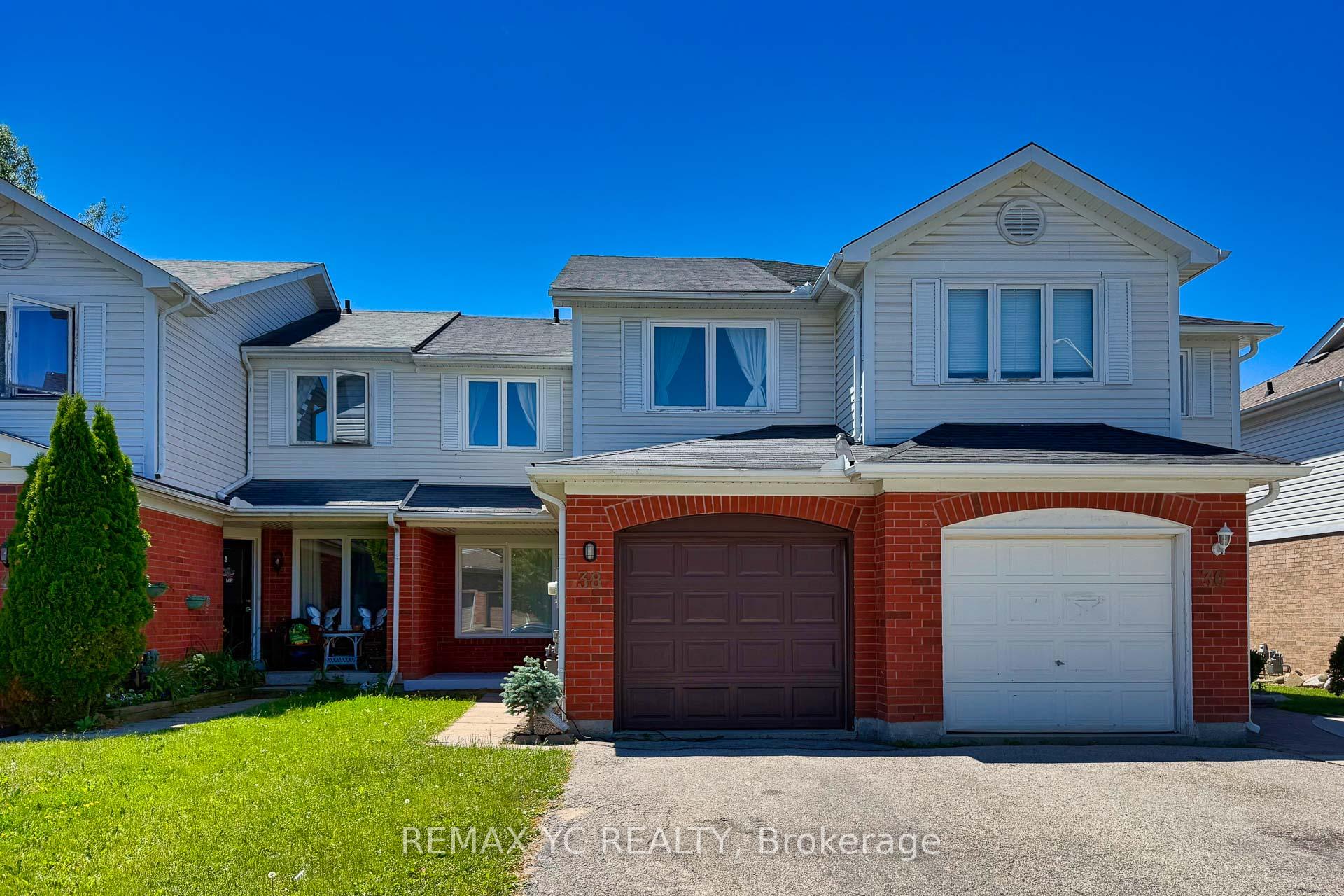 38 Pickett Crescent, Barrie, ON L4N 8B8