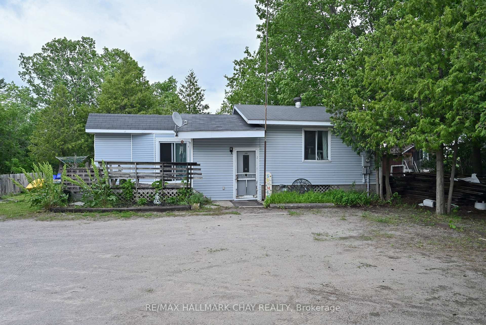 225 Park Street, Tay, ON L0K 2A0