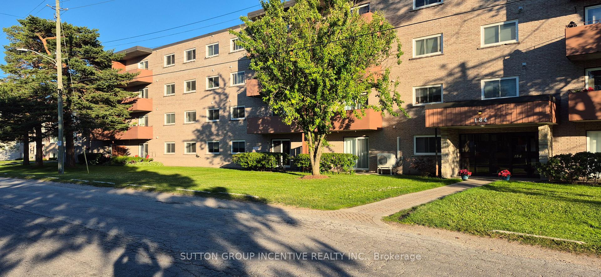 184 Eighth Street 206, Collingwood, ON L9Y 2C8
