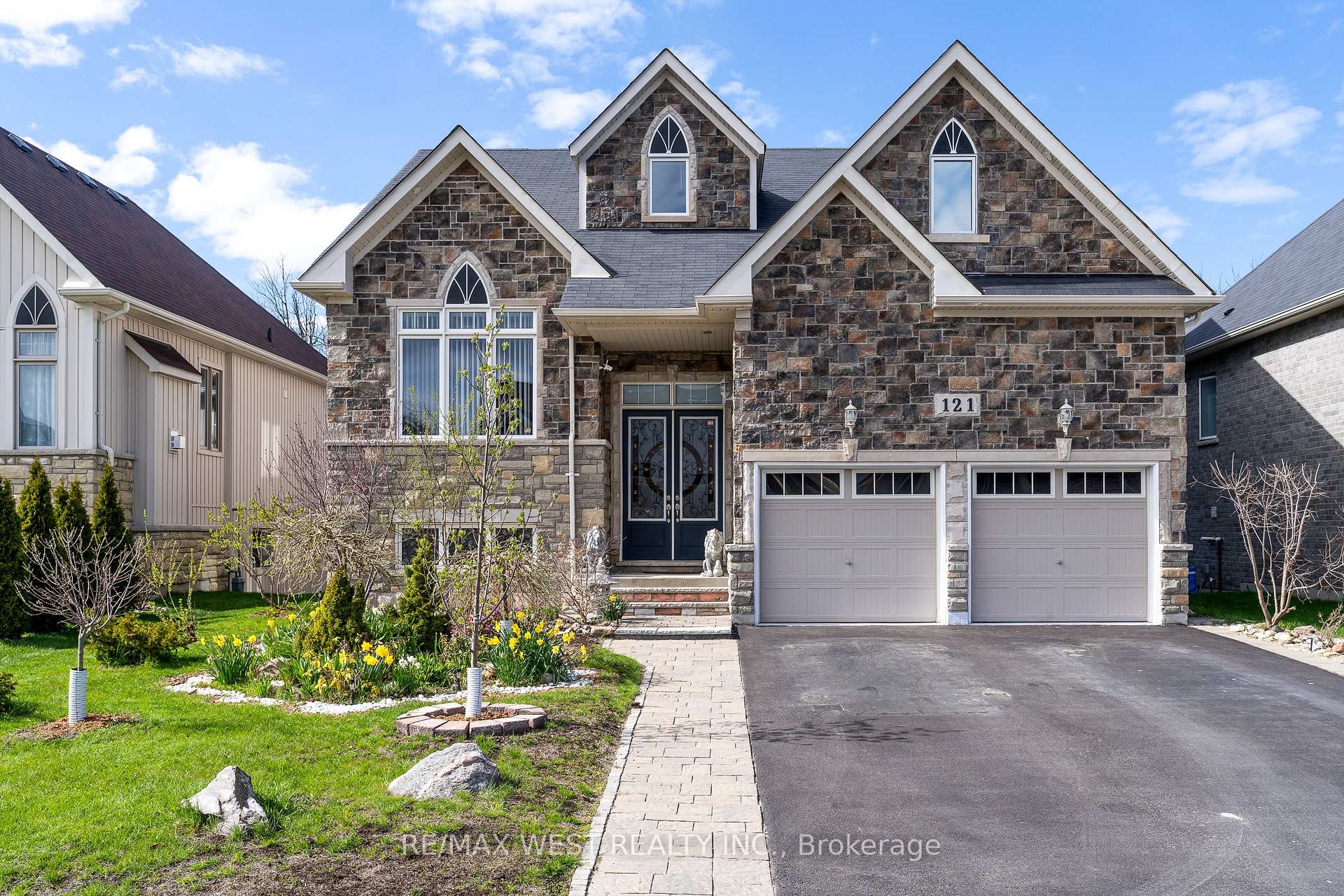 121 Allegra Drive, Wasaga Beach, ON L9Z 1P2