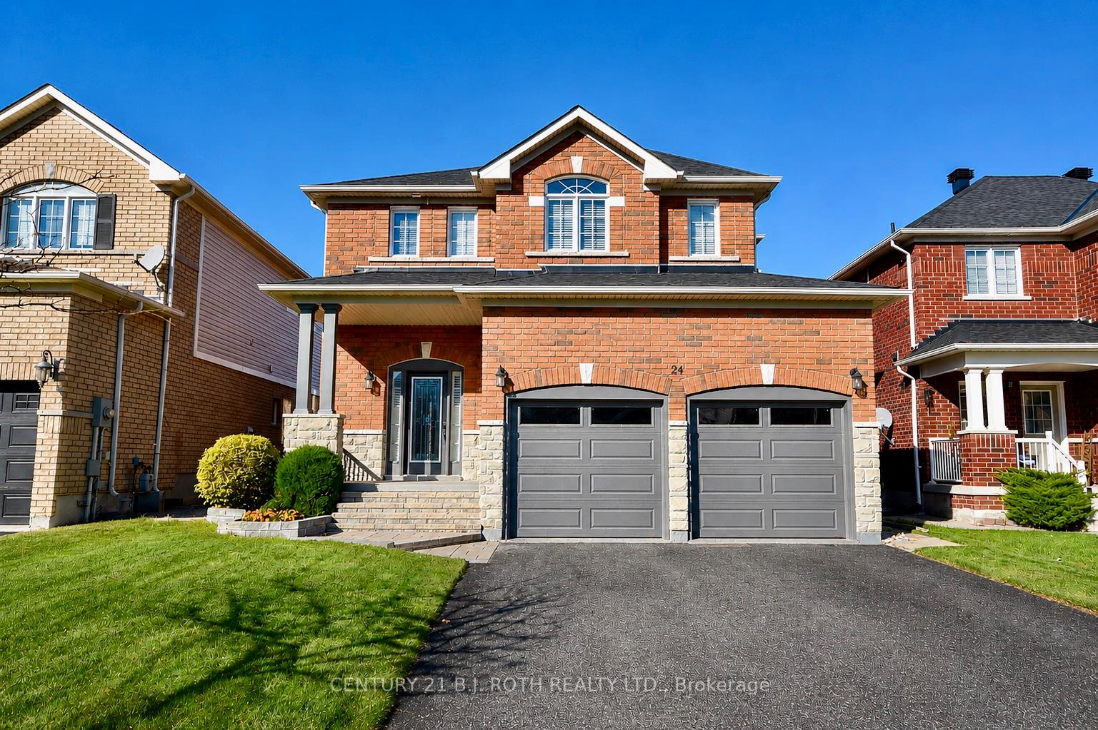 24 Connaught Lane, Barrie, ON L4M 0A6