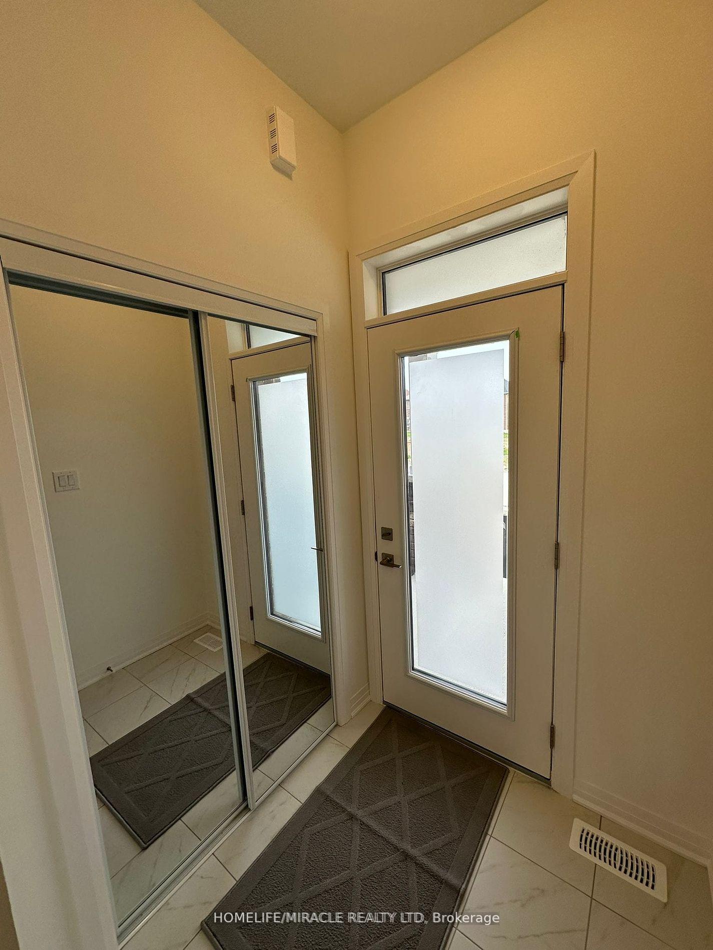 41 Sagewood Avenue, Barrie, ON L9J 0K3