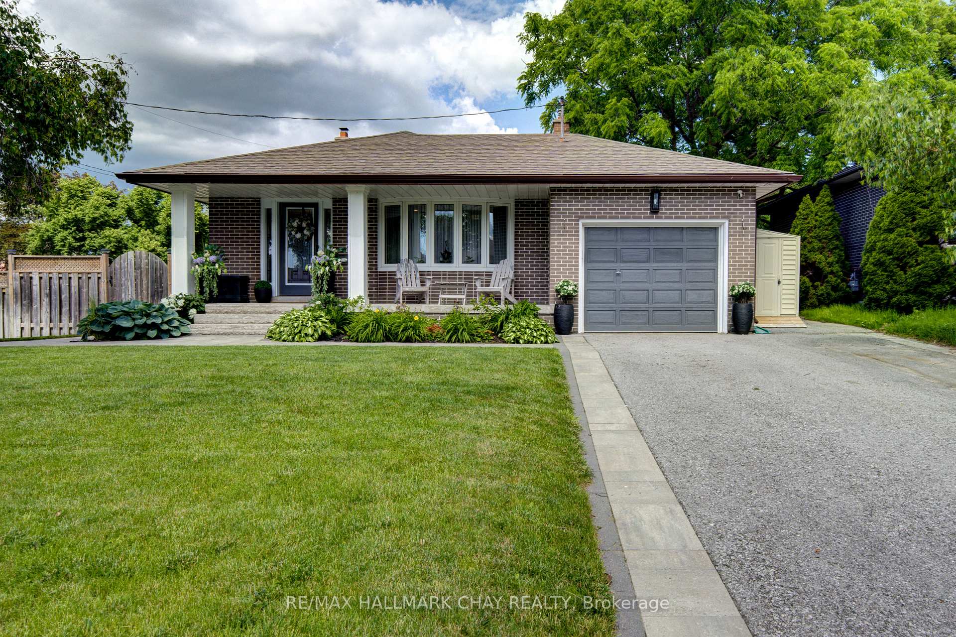 247 St. Vincent Street, Barrie, ON L4M 3Z7