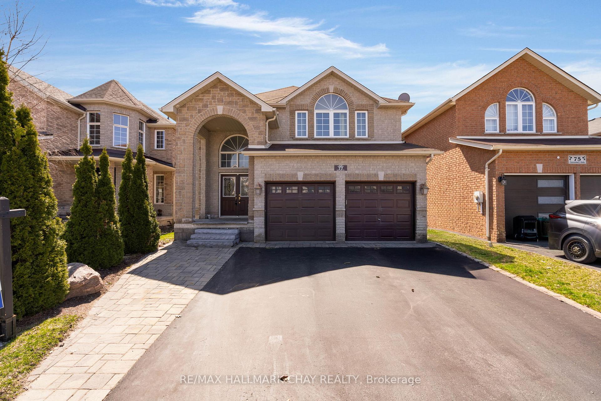 77 Sovereign's Gate, Barrie, ON L4N 0Y9