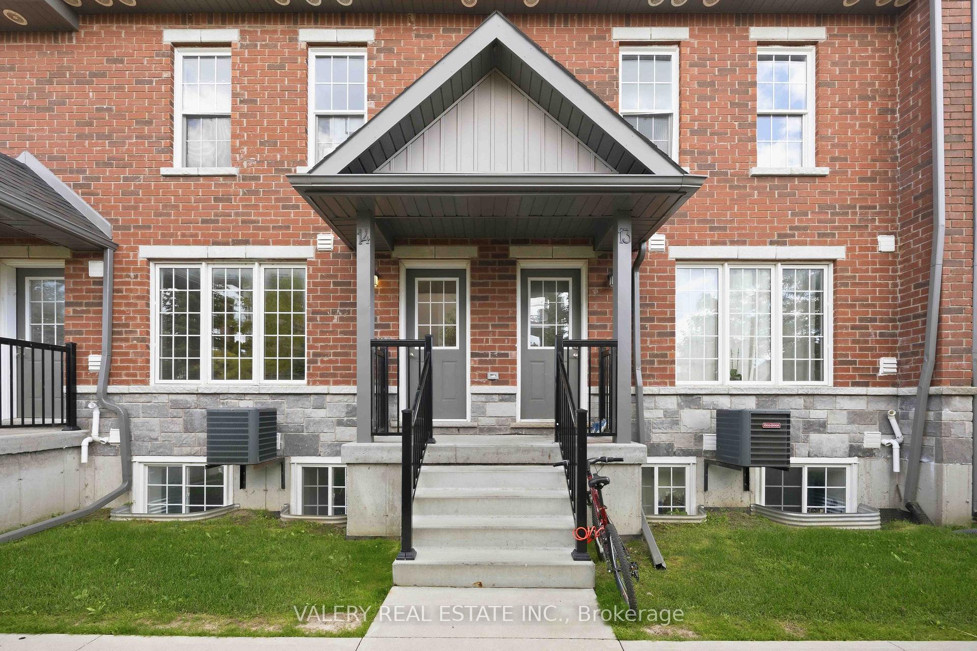250 Penetanguishene Road 14, Barrie, ON L4M 7C2