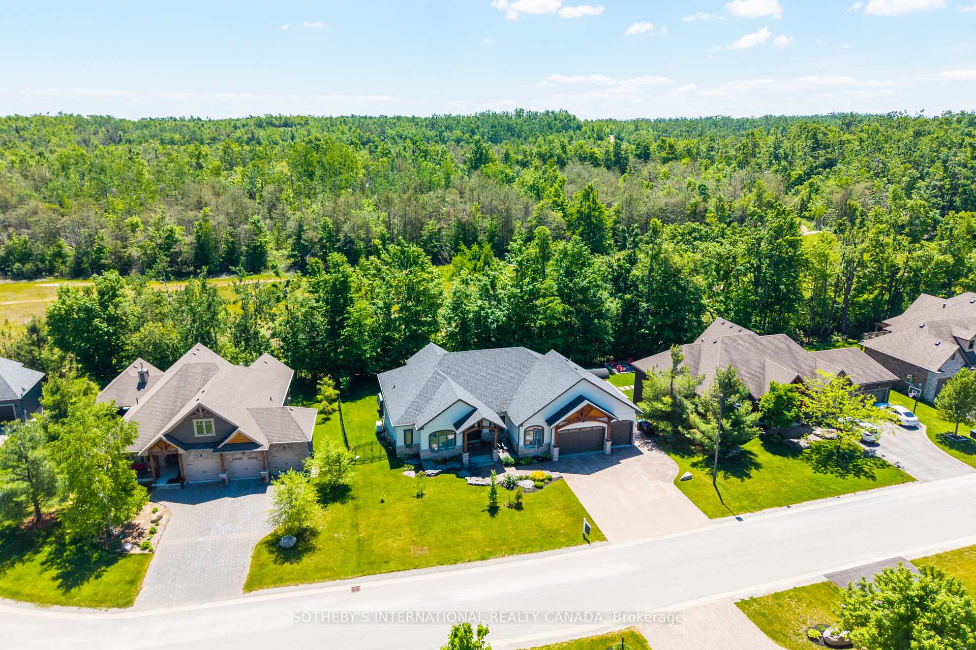 7 Ridgewood Court, Oro-Medonte — photo 2 of 5