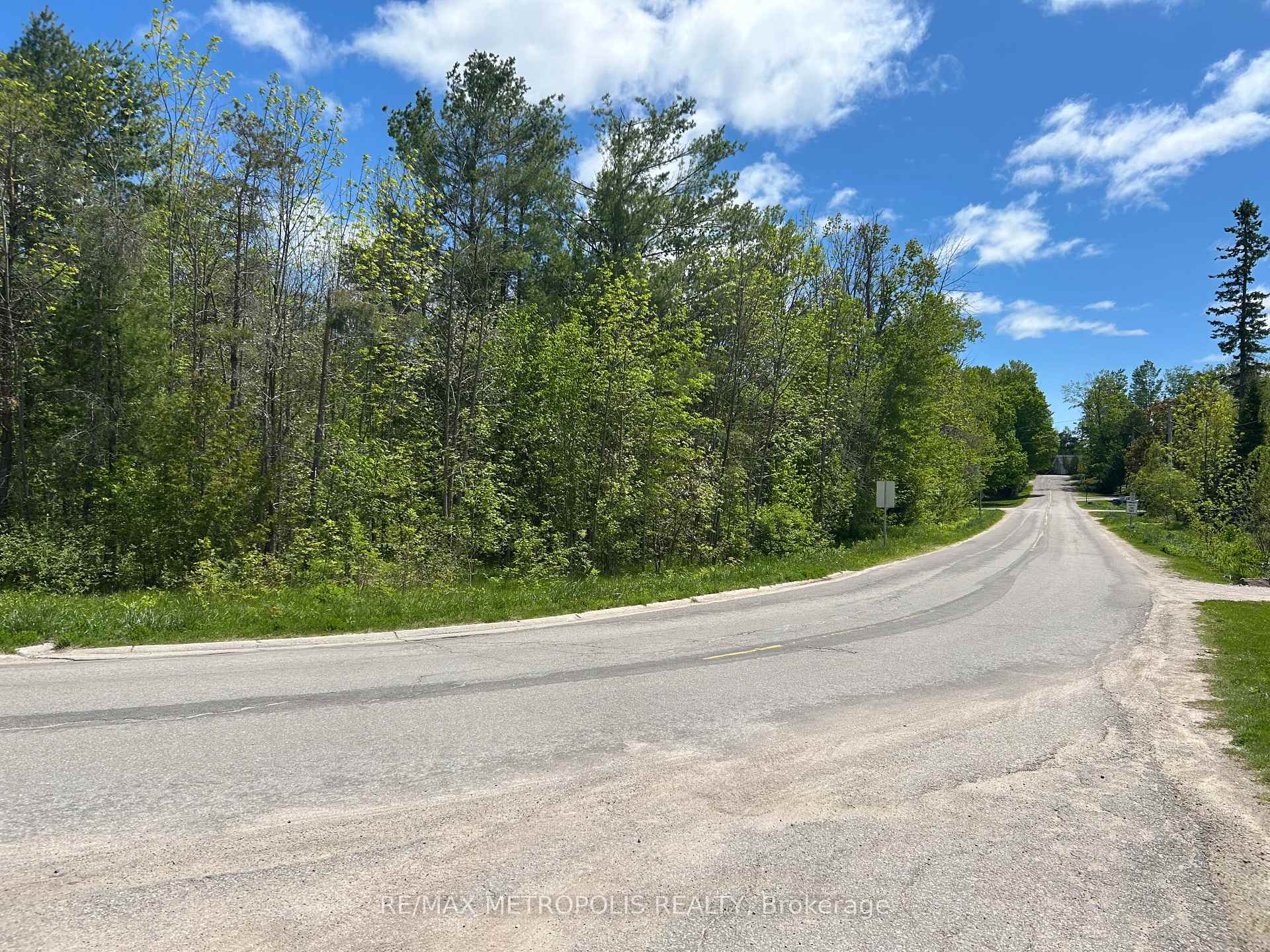 593 Lakeshore Road E, Oro-Medonte — photo 4 of 5