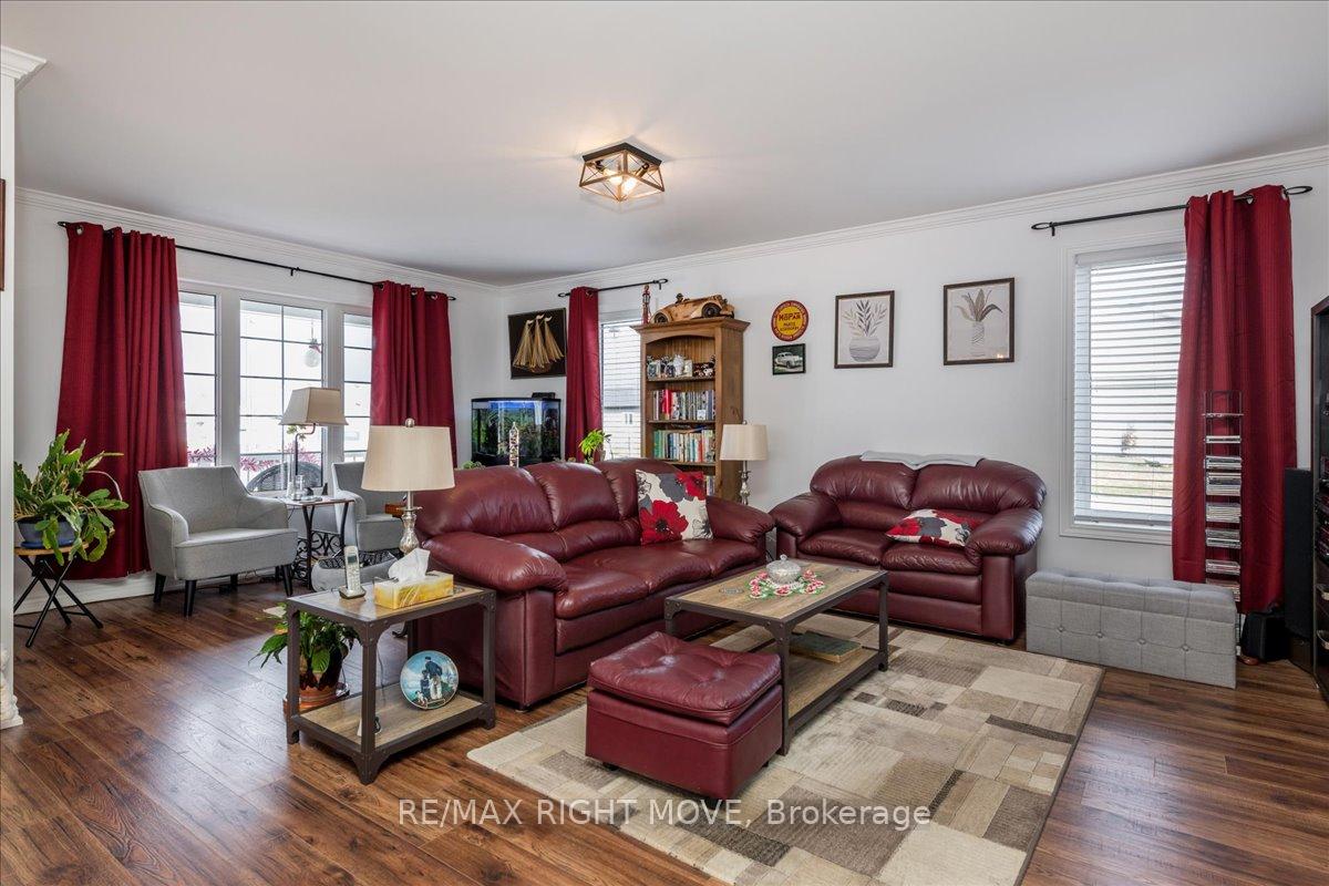 1 Sinclair Crescent, Ramara — photo 3 of 5