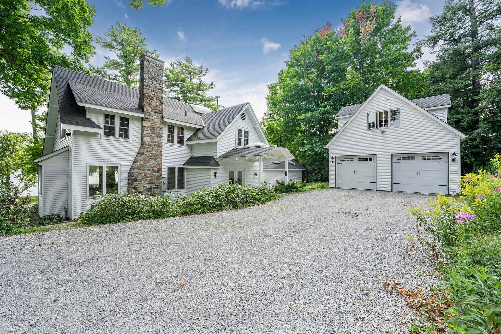 209 Bay Street, Oro-Medonte — photo 4 of 5