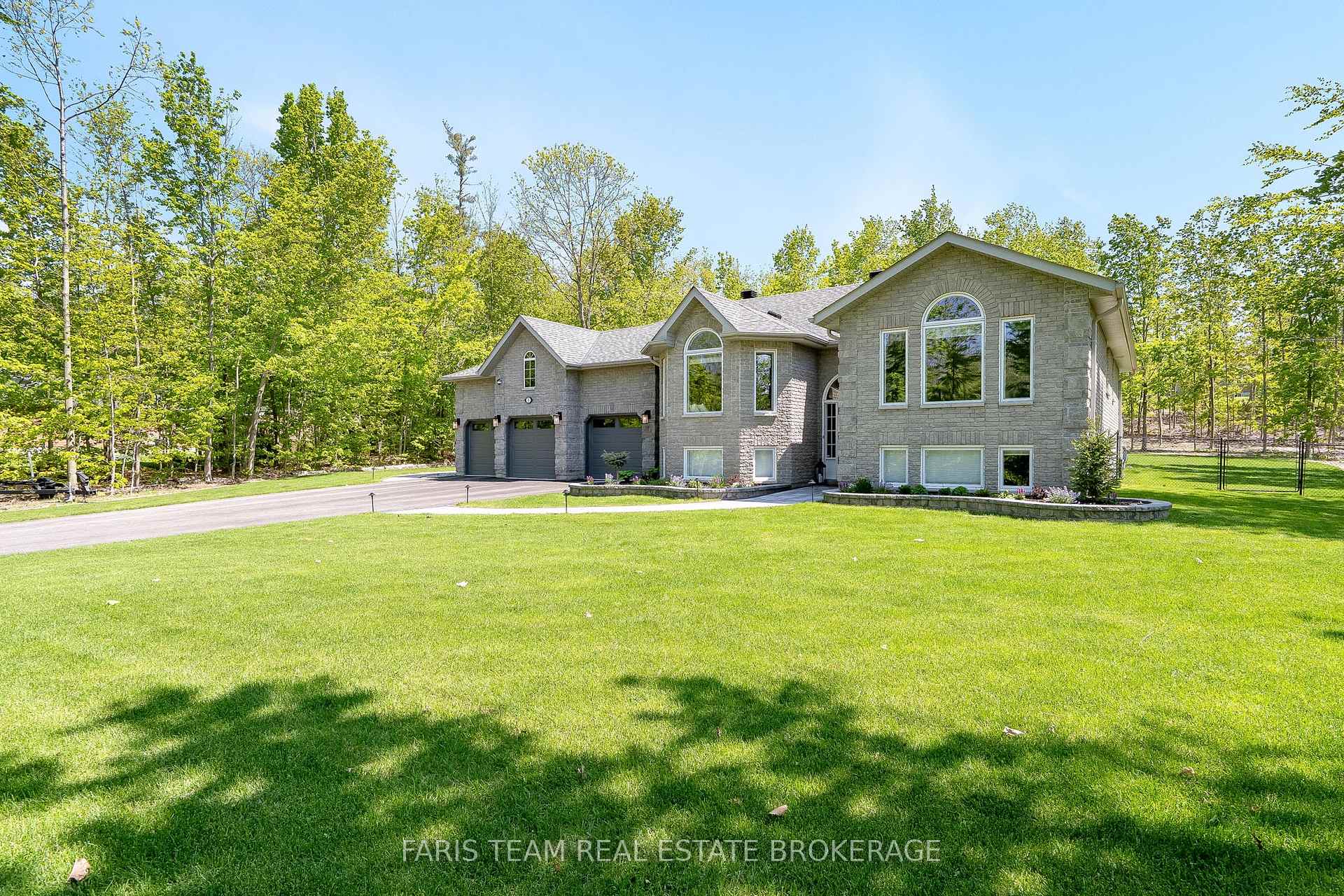 1 Pineview Drive, Oro-Medonte — photo 4 of 5