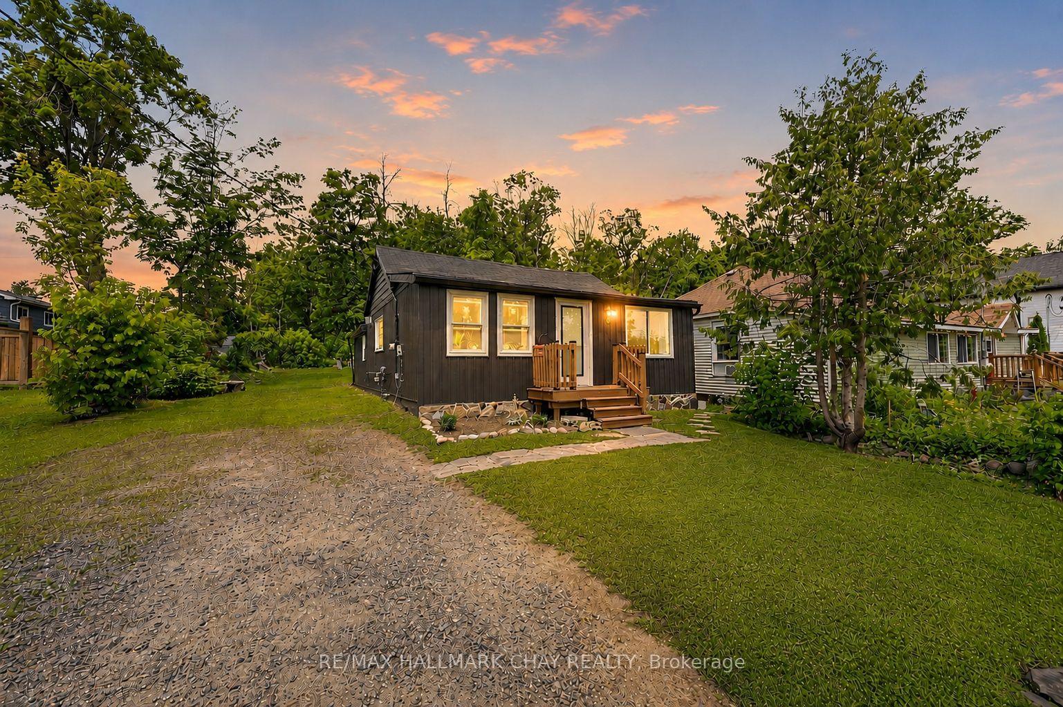 8 Myrtle Avenue, Oro-Medonte, ON L0L 1T0 — Oro-Medonte, Ontario