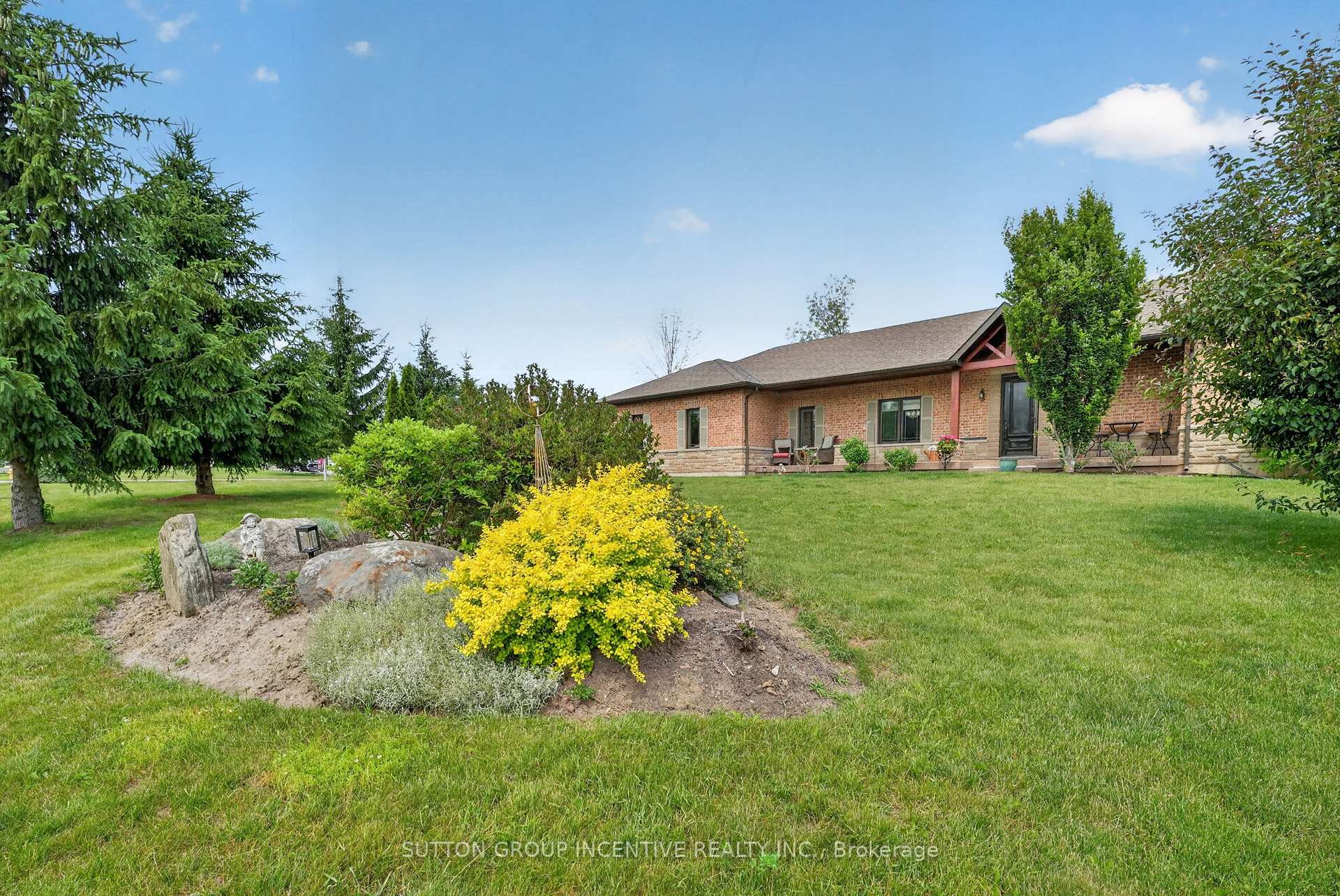 1 GALRICH Court, Oro-Medonte — photo 2 of 5