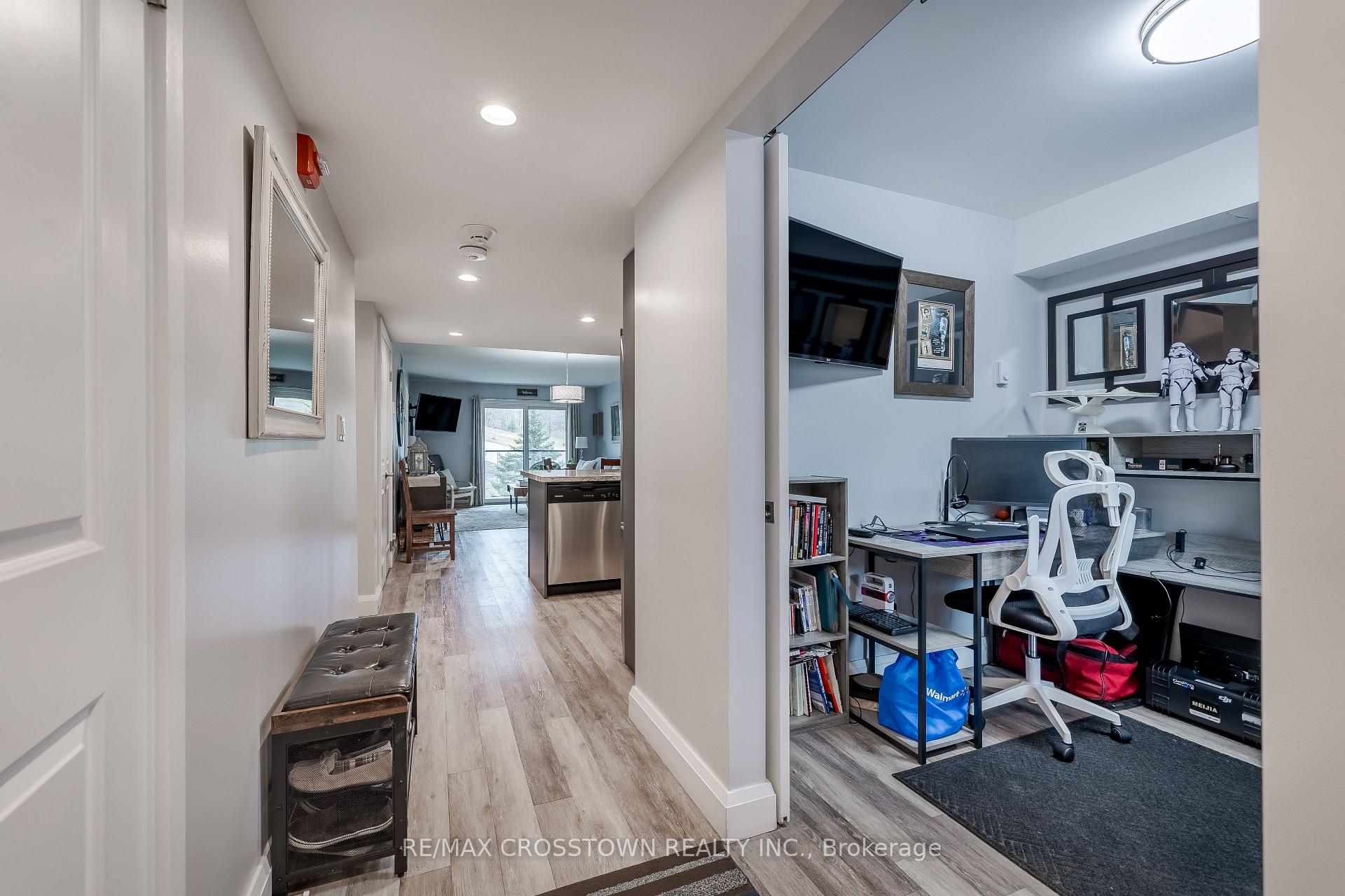 80 HORSESHOE Boulevard 302, Oro-Medonte — photo 5 of 5