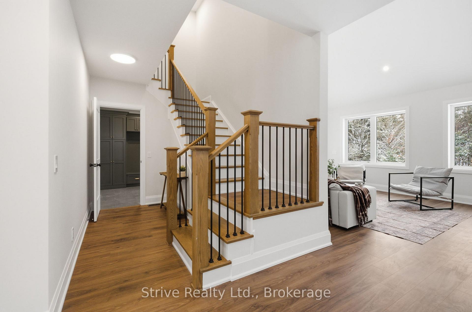 29 Northland Court, Oro-Medonte — photo 4 of 5