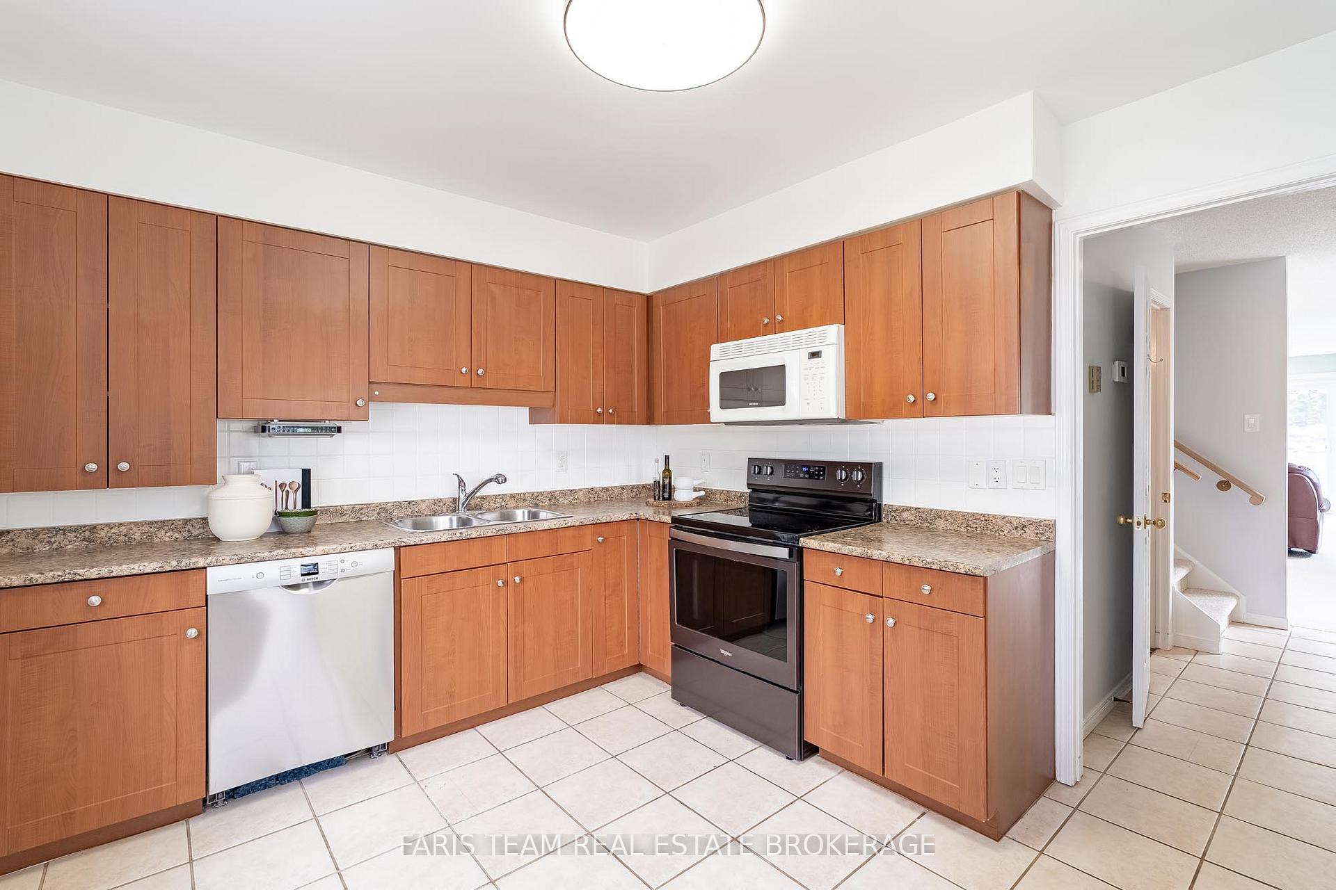 10 Laguna Parkway 9, Ramara — photo 5 of 5