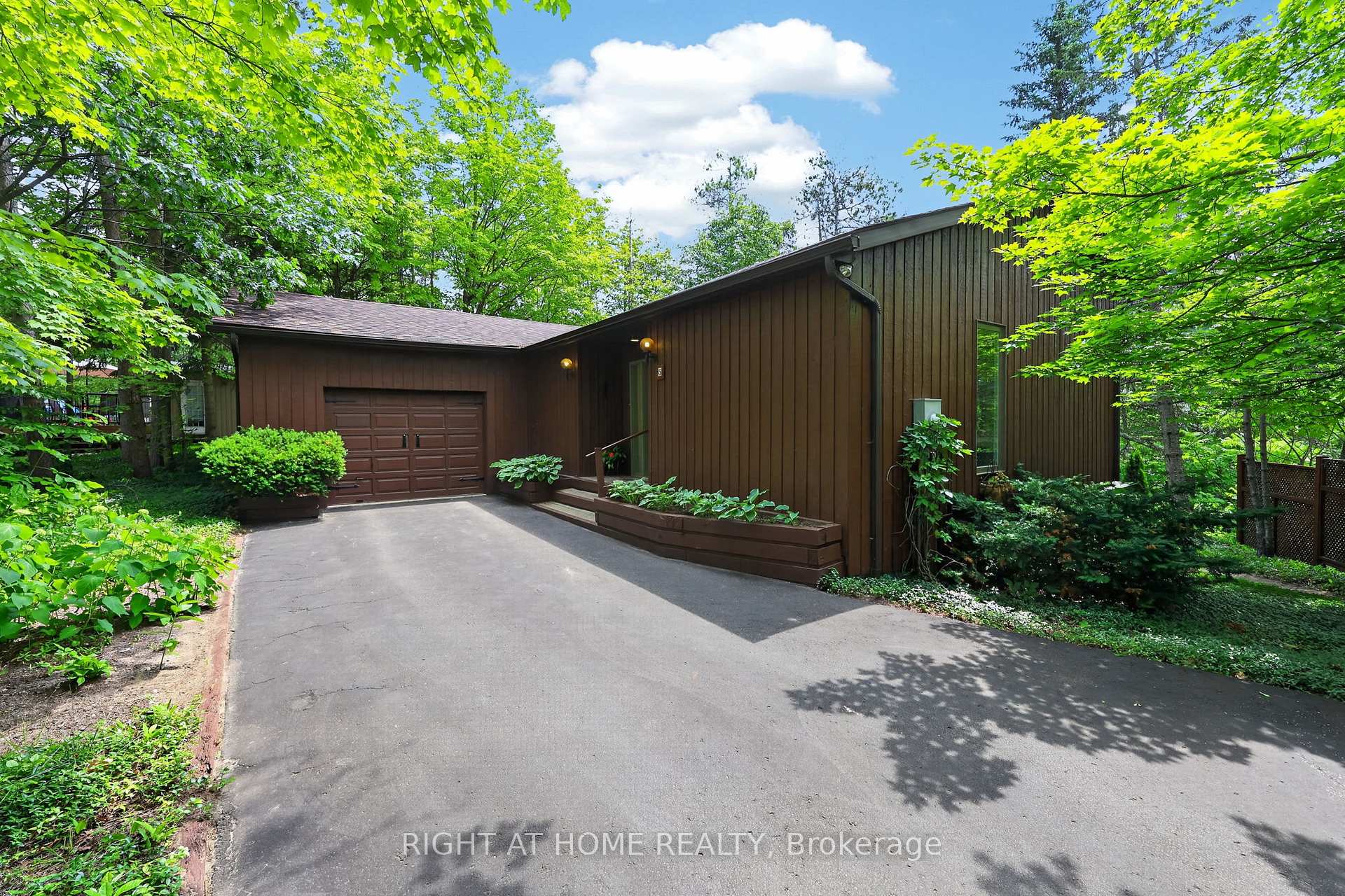 5 Pine Point, Oro-Medonte — photo 4 of 5