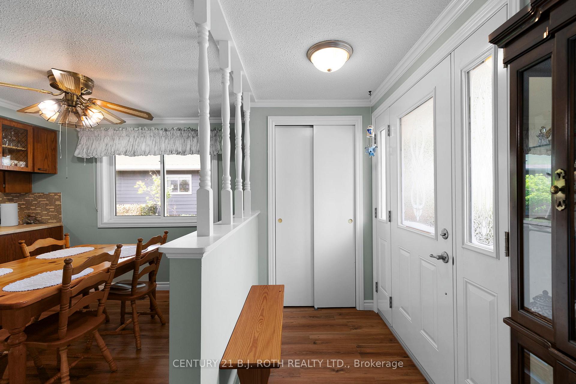 19 Maple Crescent, Oro-Medonte — photo 2 of 5